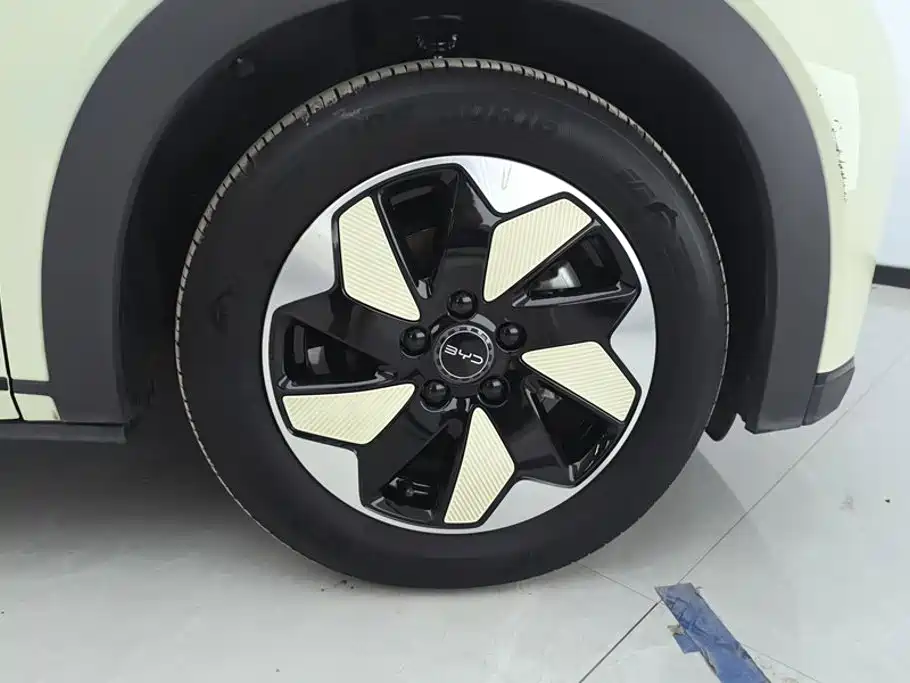 BYD Dolphin — миниатюра 6