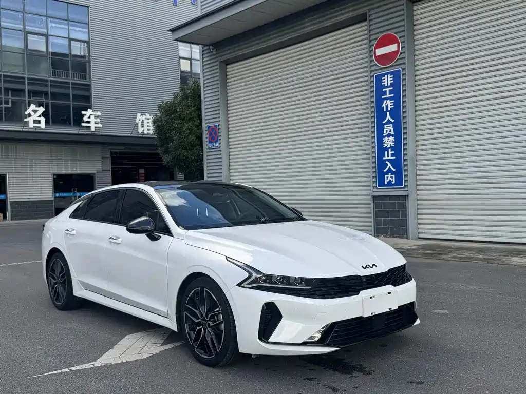 Kia K5 — миниатюра 3