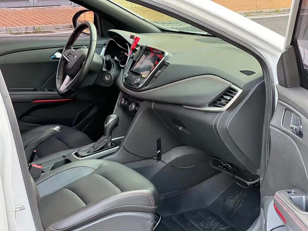 Chevrolet Monza — миниатюра 6