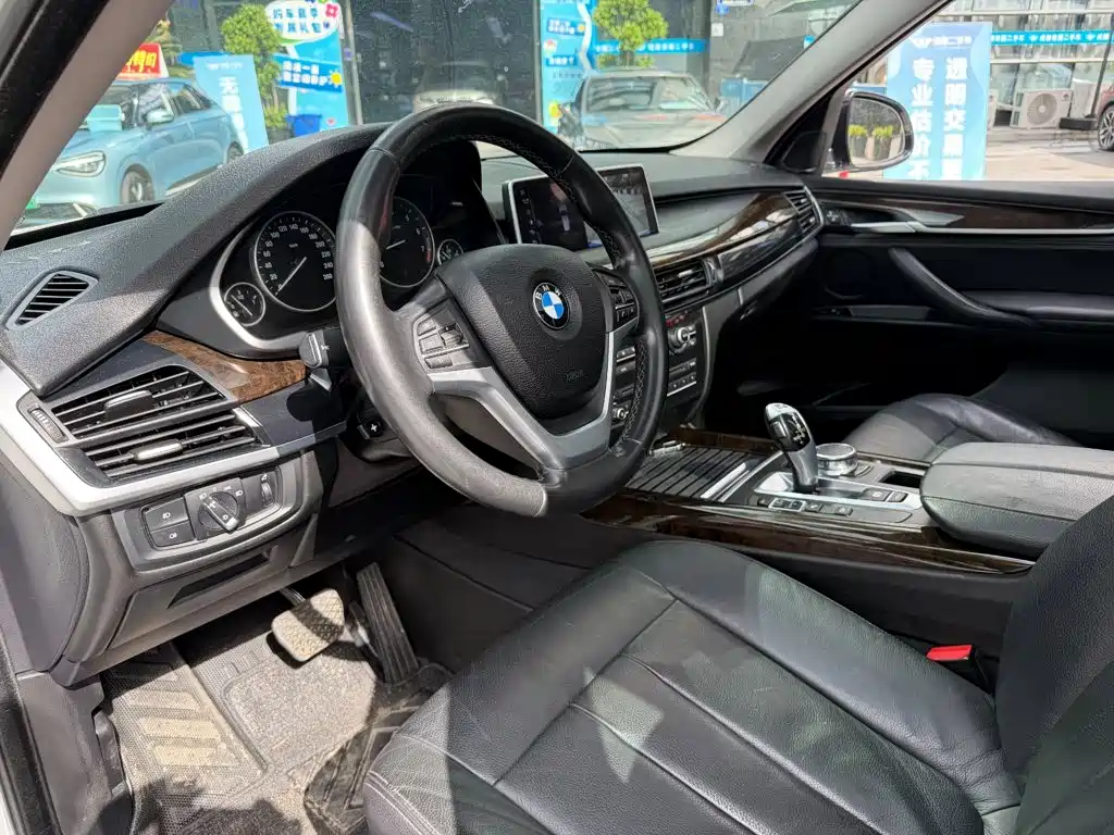 BMW X5 (Import) — миниатюра 6