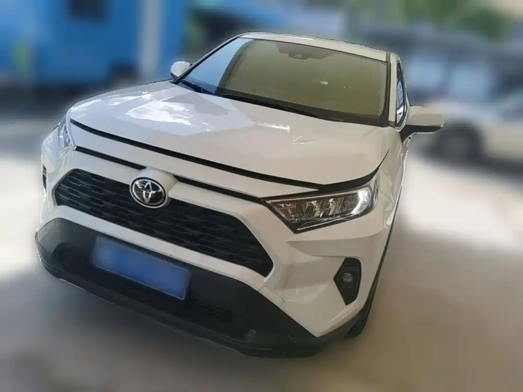 Toyota RAV4 — миниатюра 3