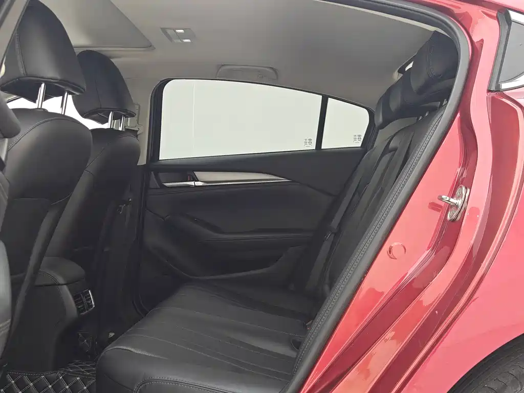 Mazda Atenza — миниатюра 9