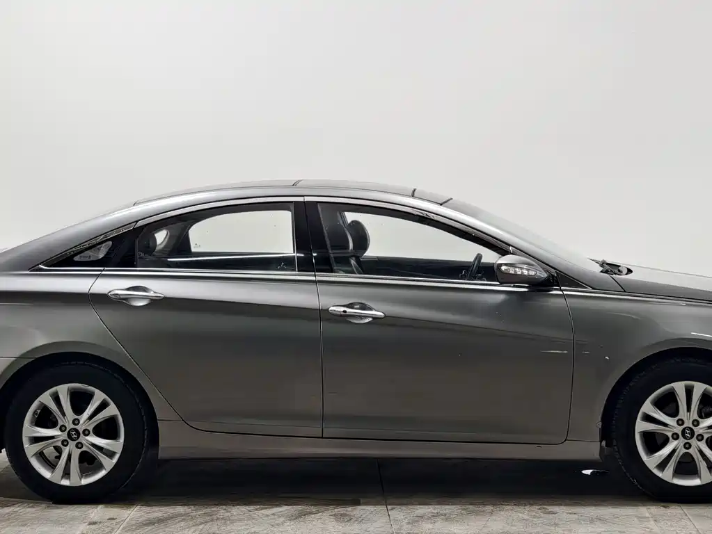 Hyundai Sonata — миниатюра 8