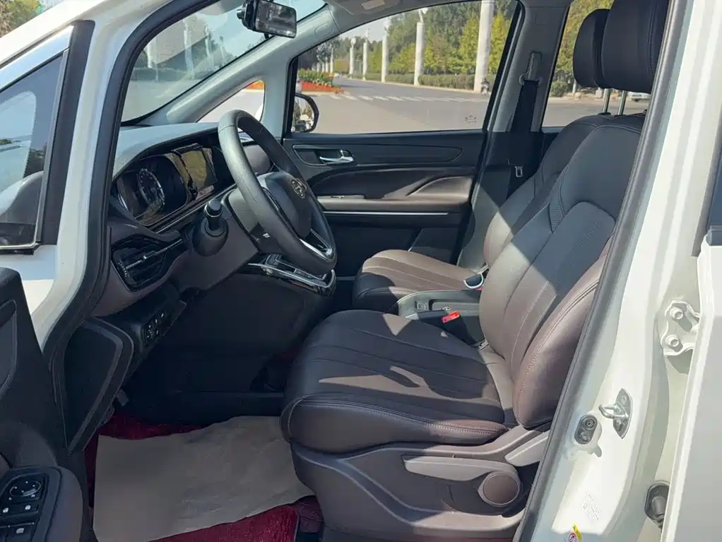 GAC Motor Trumpchi M6 — миниатюра 8