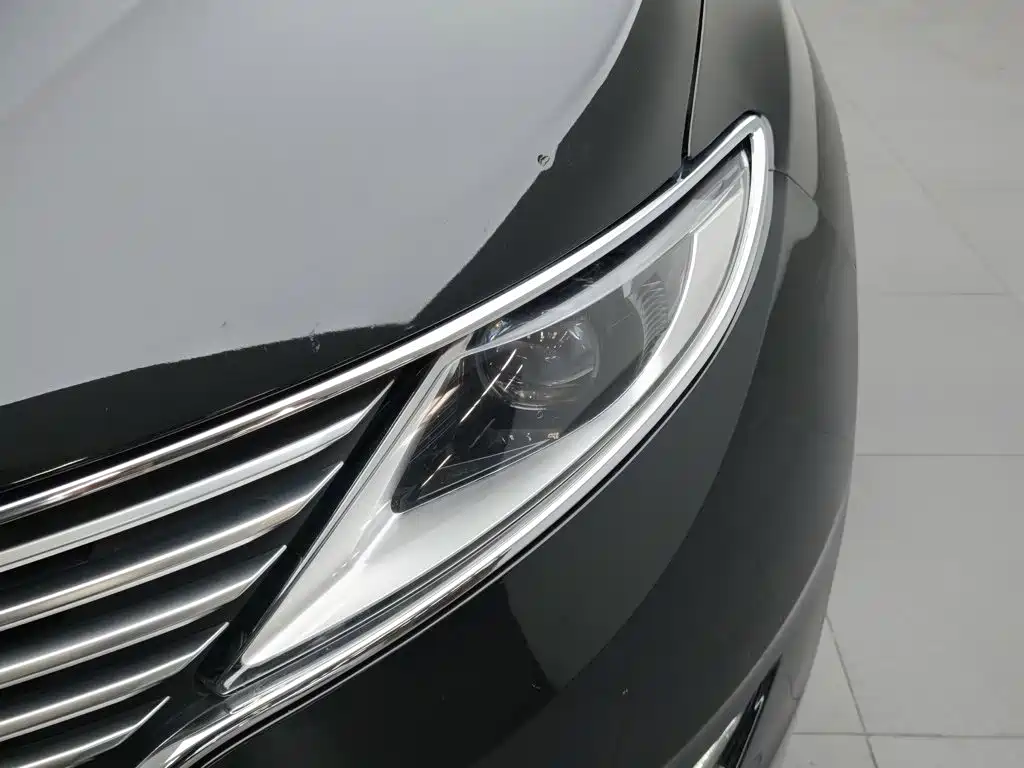 Lincoln MKZ — миниатюра 7