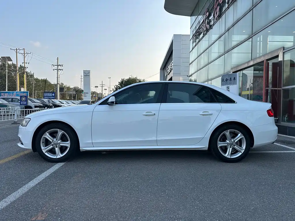 Audi A4L — миниатюра 4