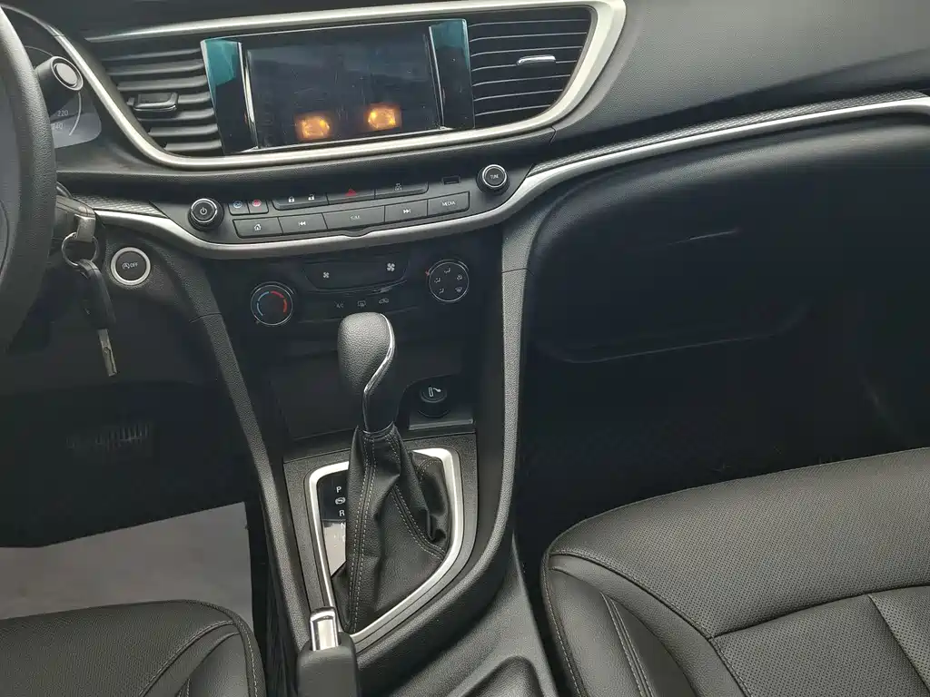 Buick Excelle — миниатюра 10