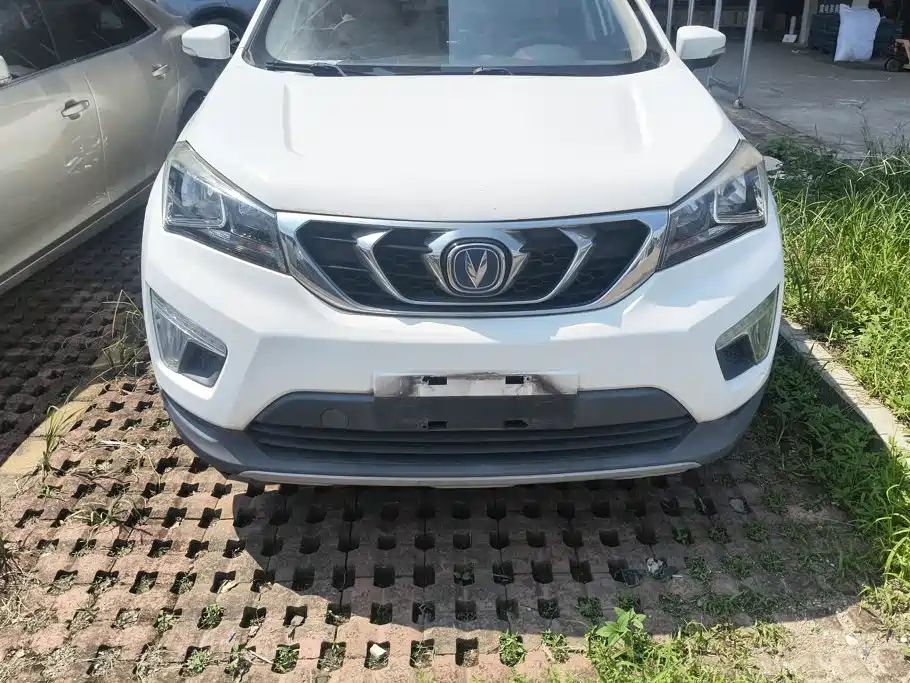 Changan CS15 — миниатюра 2
