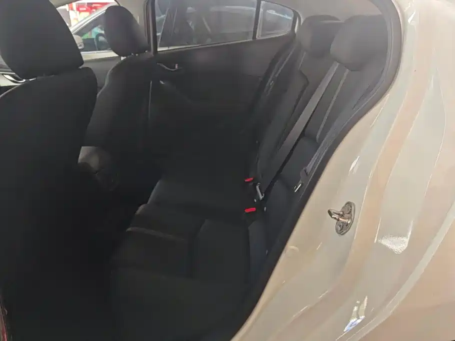 Mazda 3 Axela — миниатюра 11