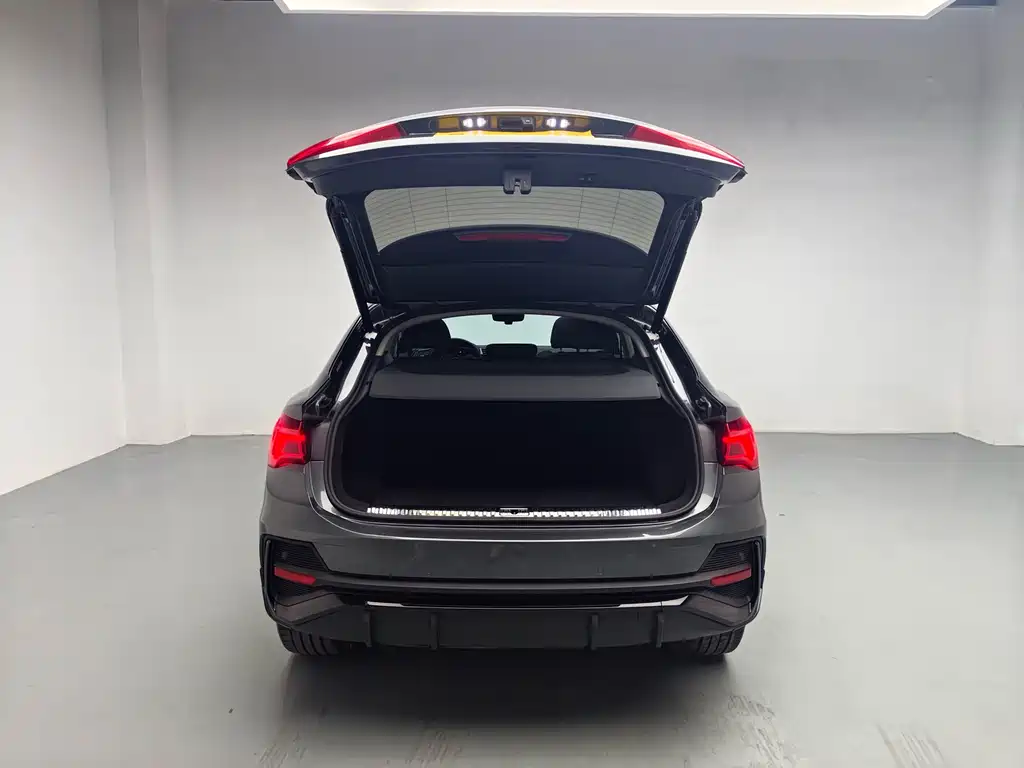 Audi Q3 Sportback — миниатюра 6