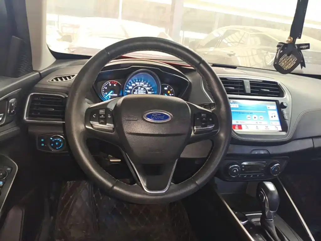 Ford Escort — миниатюра 11