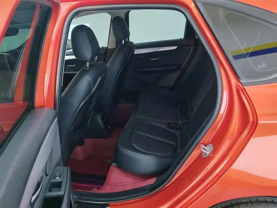 BMW 2 Series Active Tourer — миниатюра 11