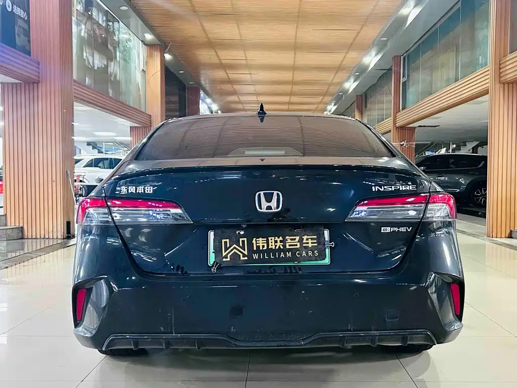 Honda Inspire PHEV — миниатюра 5