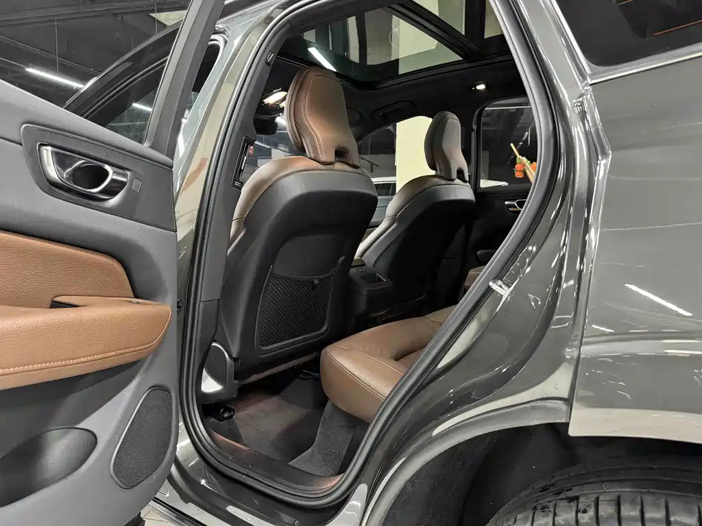 Volvo XC60 — миниатюра 9