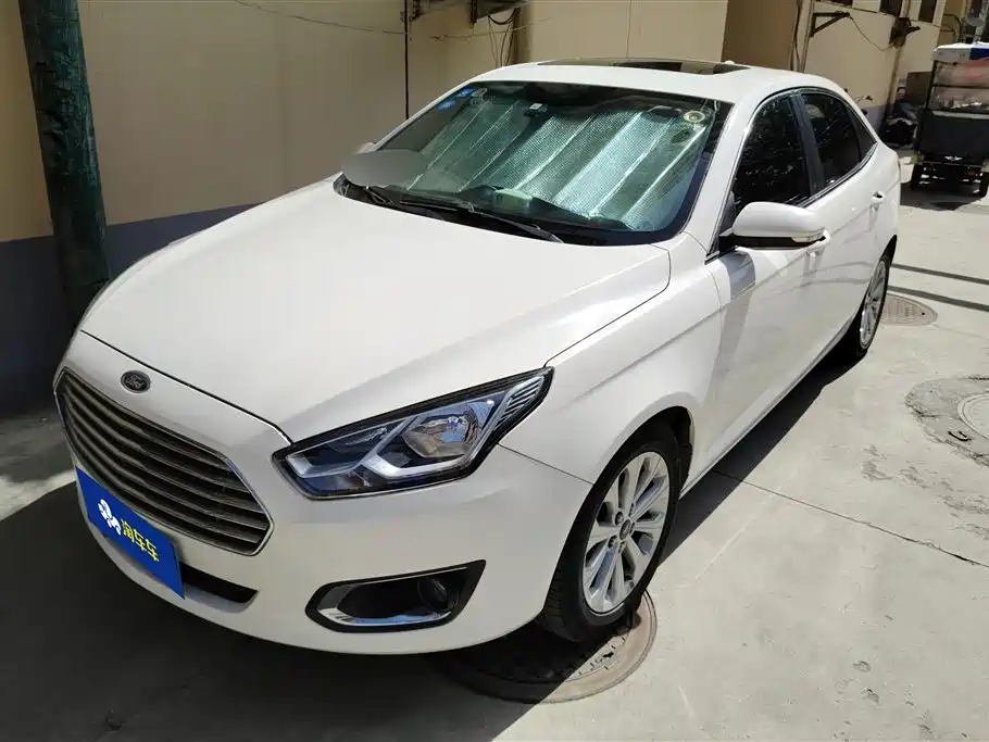 Купить Ford Escort