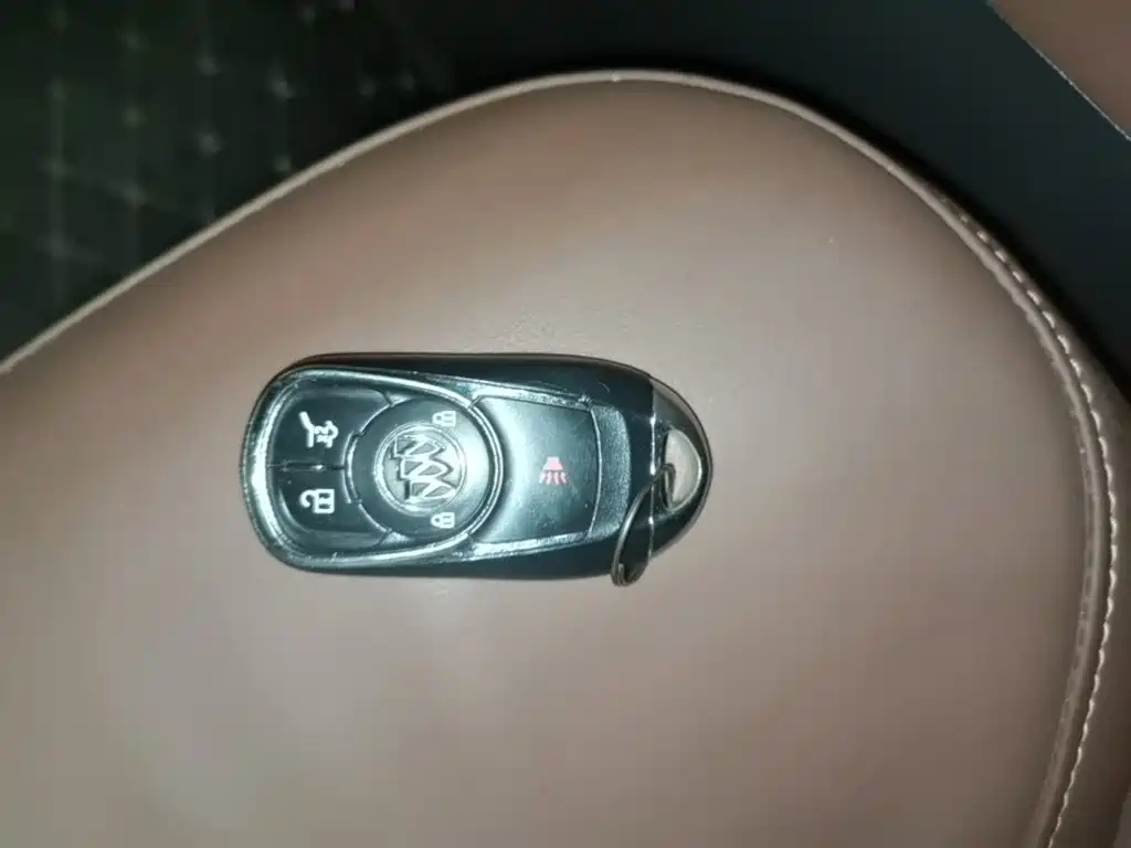 Buick Envision Plus — миниатюра 9