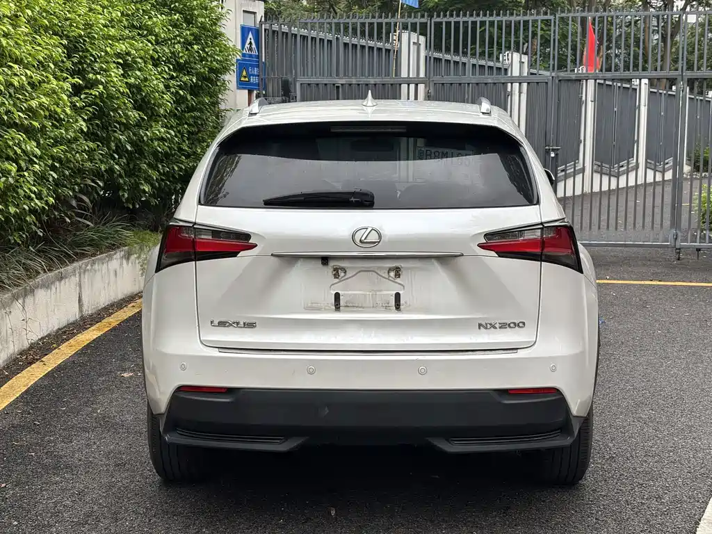 Lexus NX — миниатюра 8