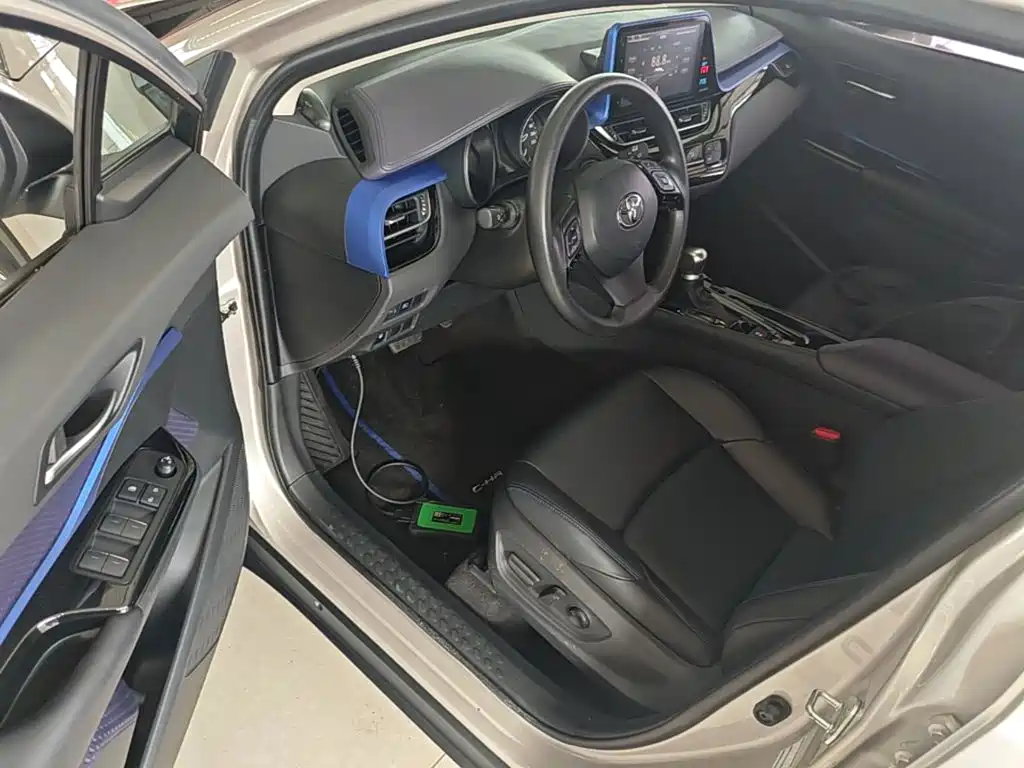 Toyota C-HR — миниатюра 16