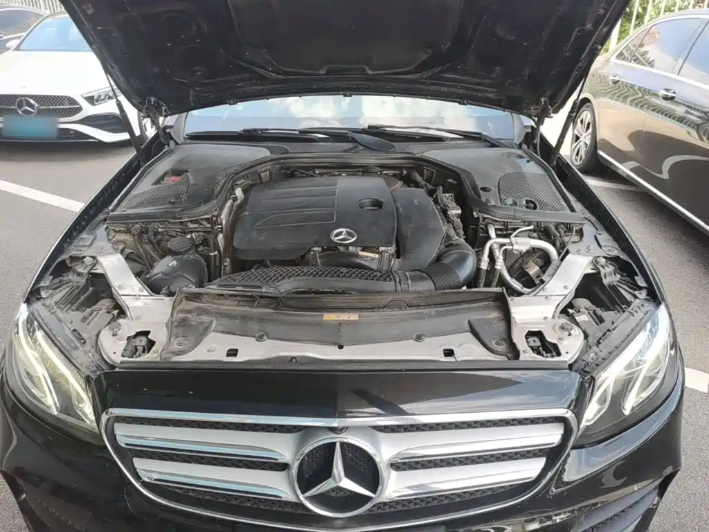 Mercedes-Benz E-Class — миниатюра 20
