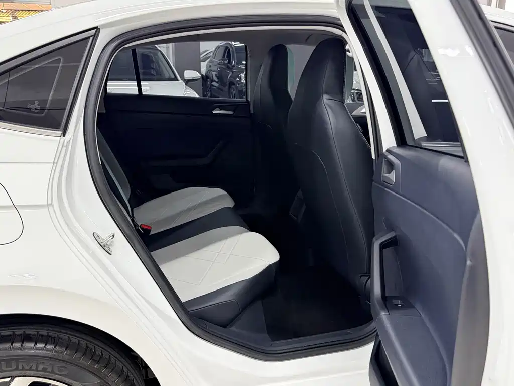 Volkswagen Lavida — миниатюра 12