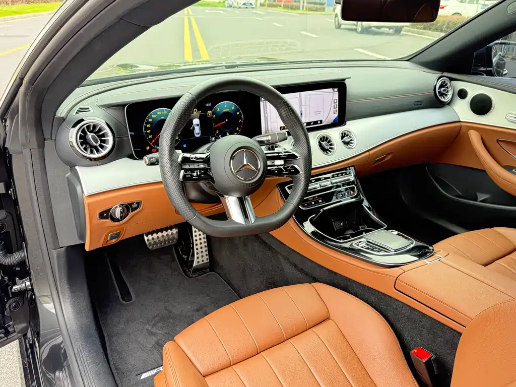Mercedes-Benz E-Class (Import) — миниатюра 4