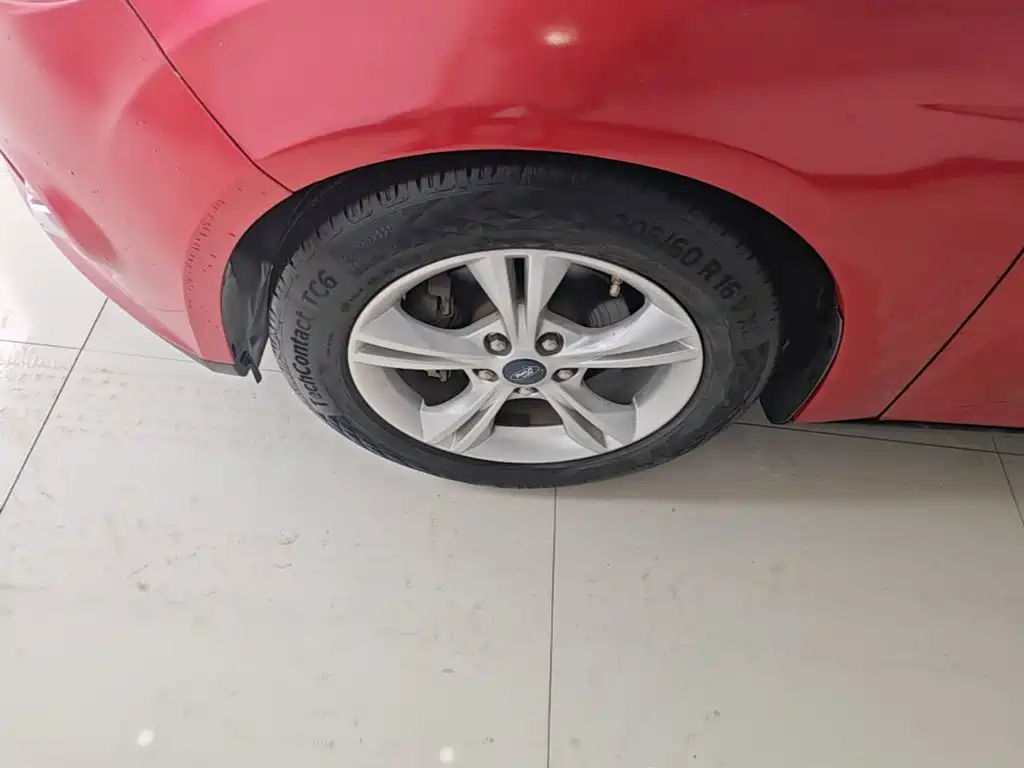 Ford Focus — миниатюра 23