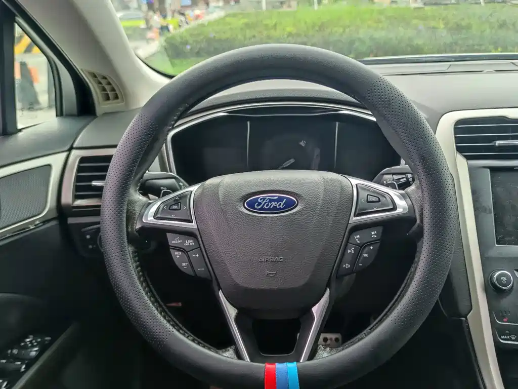 Ford Mondeo — миниатюра 20