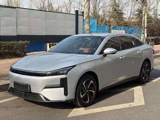 geely-galaxy galaxy-l6