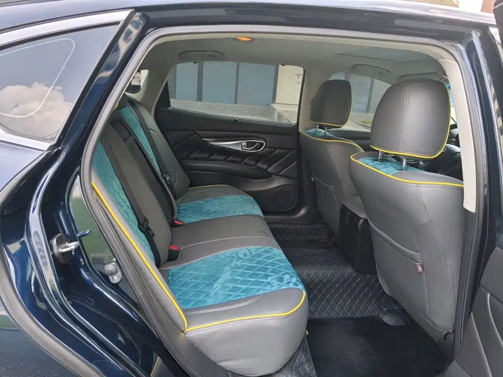 Infiniti Q70 — миниатюра 12