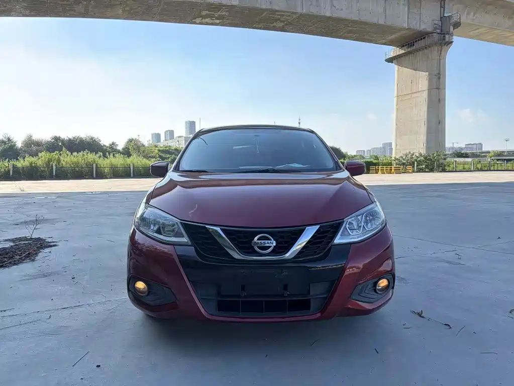 Nissan Tiida — миниатюра 2