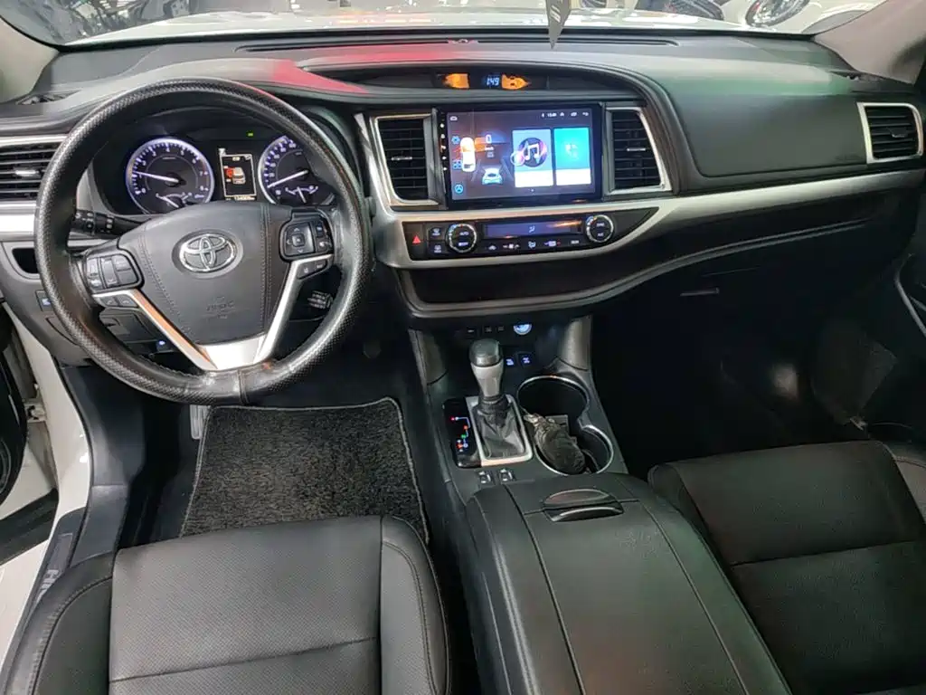 Toyota Highlander — миниатюра 10