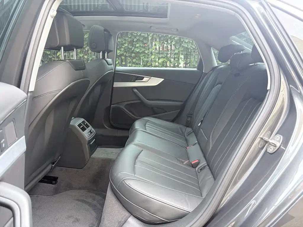 Audi A4L — миниатюра 16