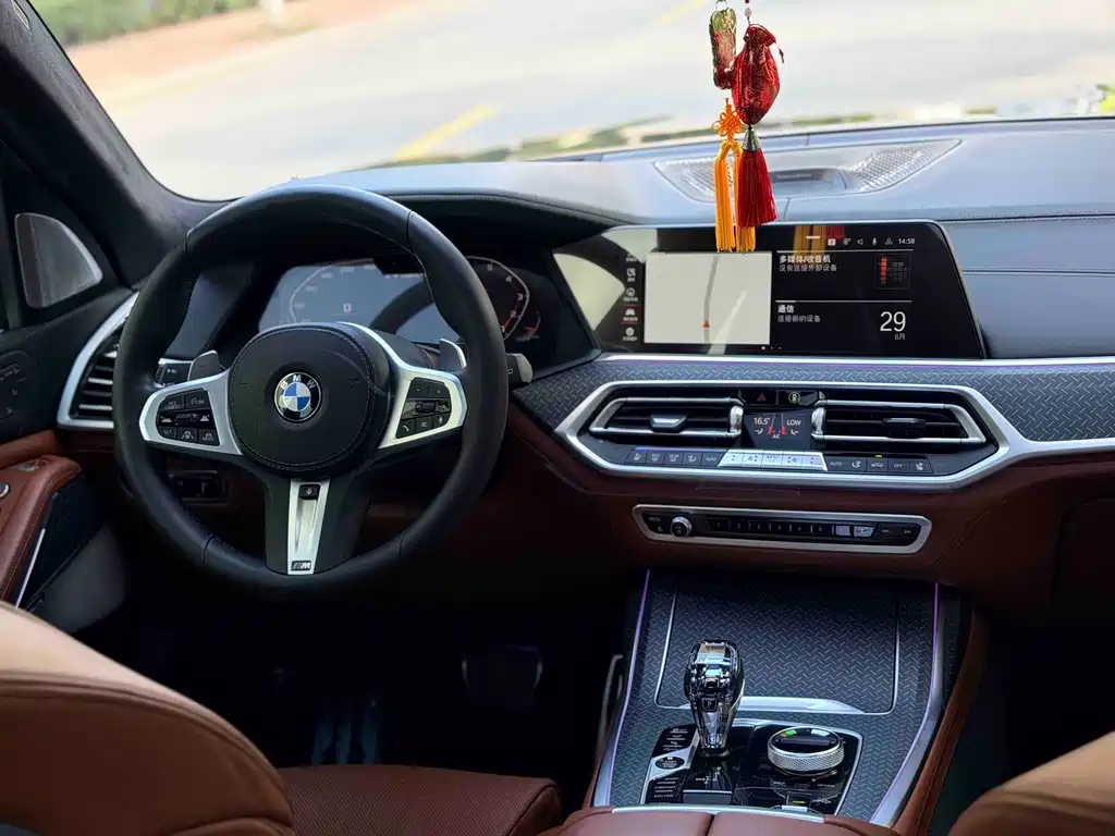 BMW X7 — миниатюра 9