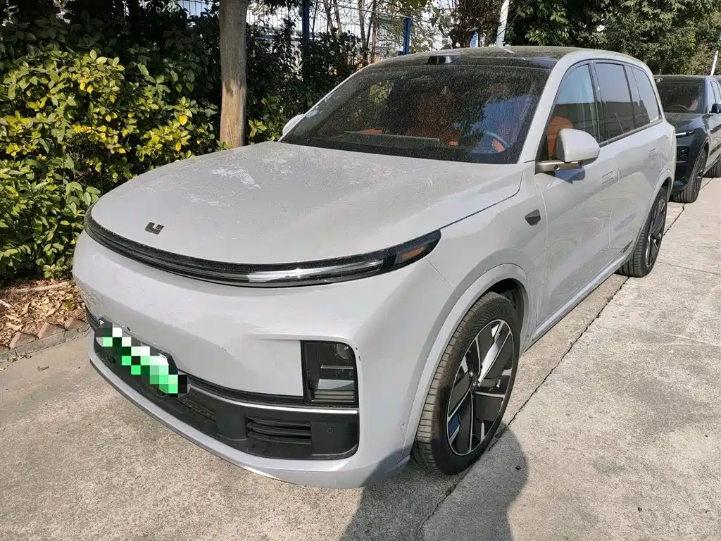 Li Auto Li L9 2025