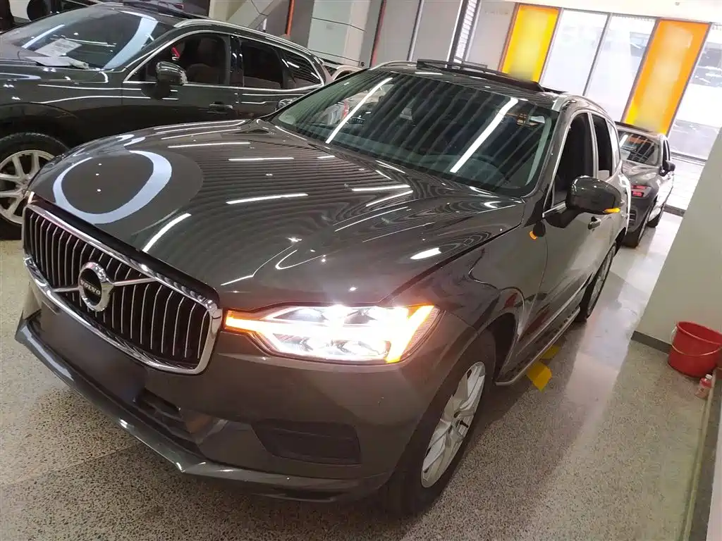 VOLVO  XC60