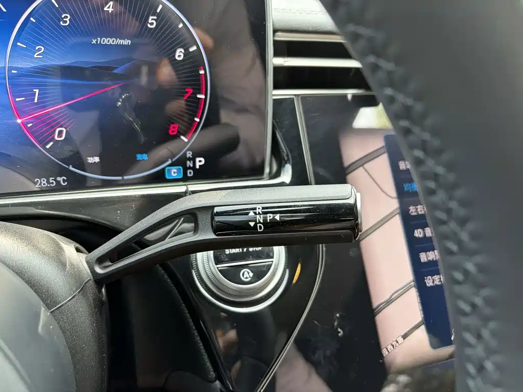 Mercedes-Benz E-Class — миниатюра 20