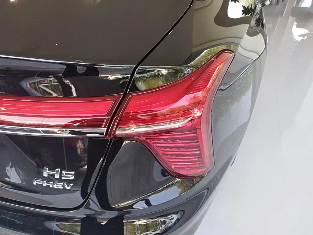 Hongqi Hongqi H5 PHEV — миниатюра 8