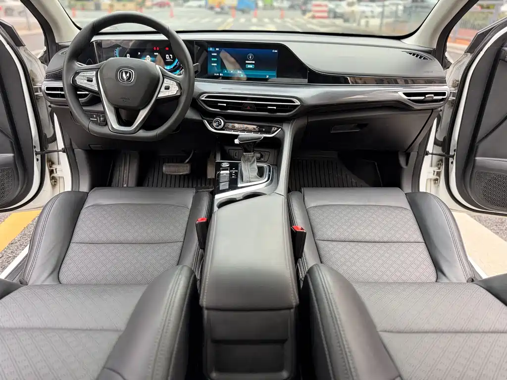 Changan Eado — миниатюра 5