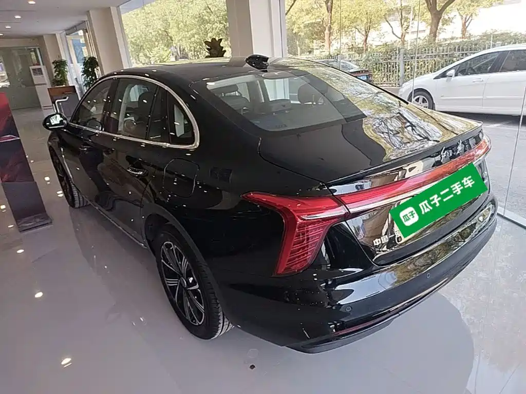 Hongqi Hongqi H5 PHEV — миниатюра 5