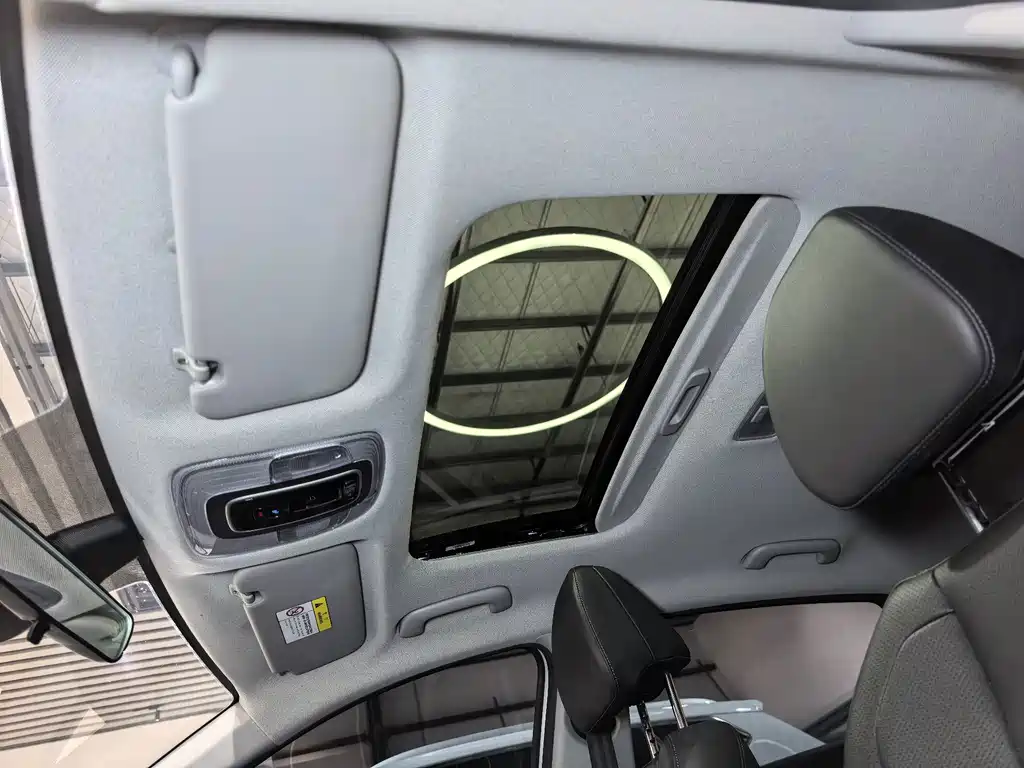 Hyundai Elantra — миниатюра 7
