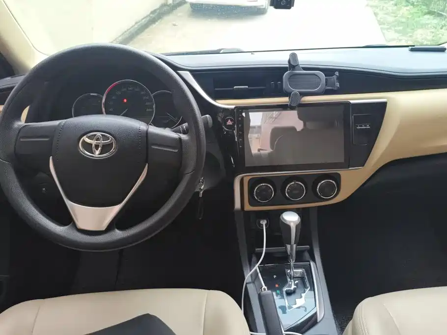 Toyota Corolla — миниатюра 12