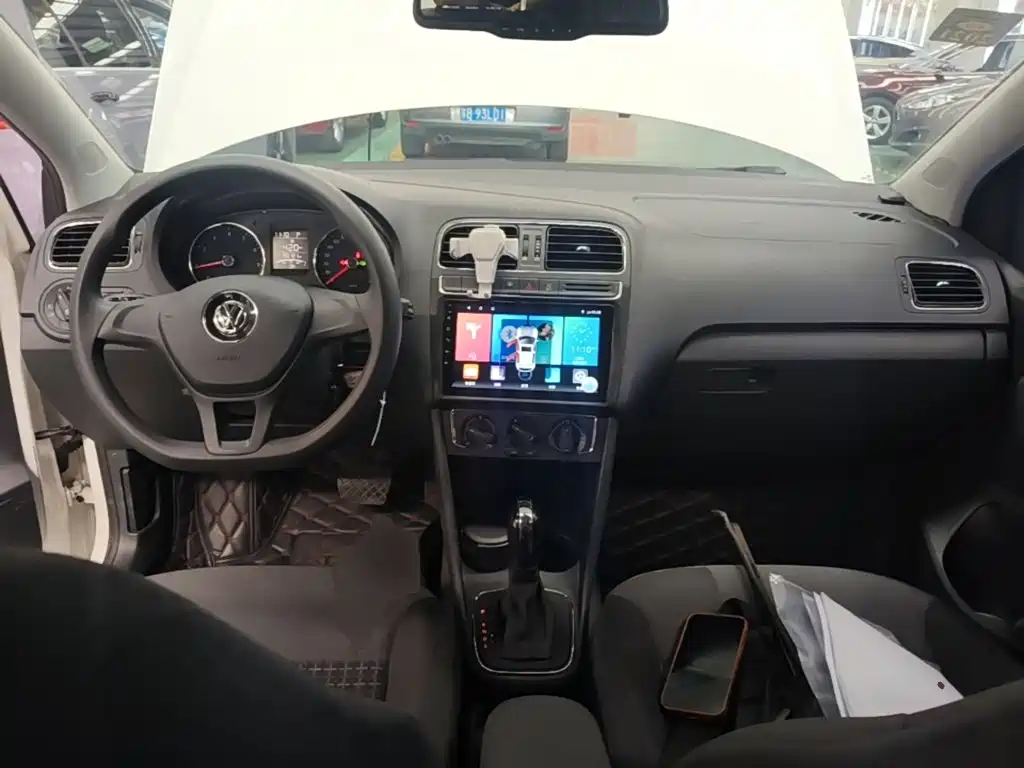 Volkswagen Polo — миниатюра 10