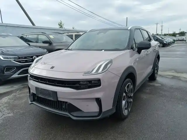 2022 Lynk & Co 06