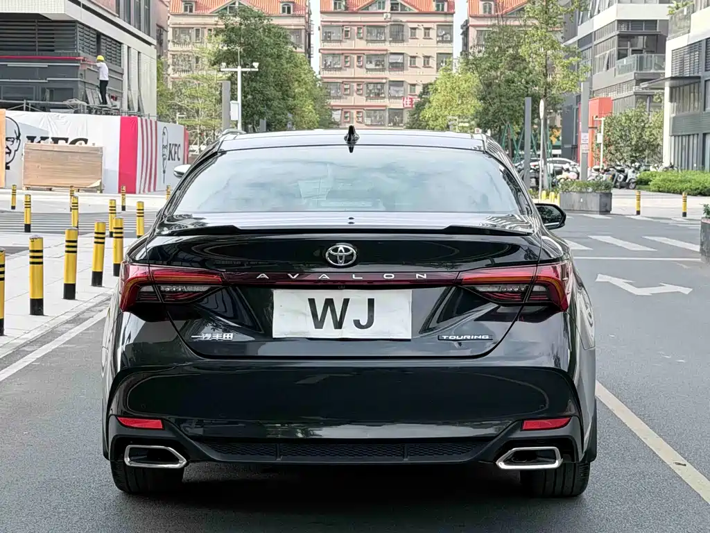 Toyota Avalon — миниатюра 13