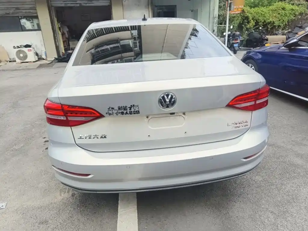 Volkswagen Lavida — миниатюра 6