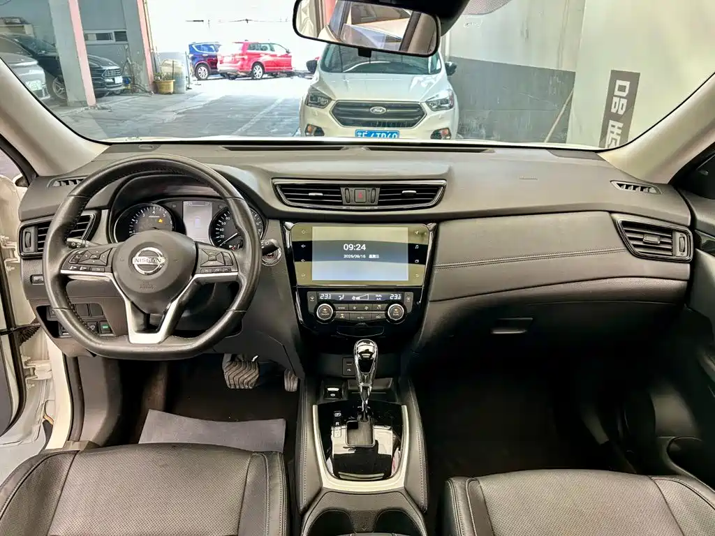 Nissan X-Trail — миниатюра 8
