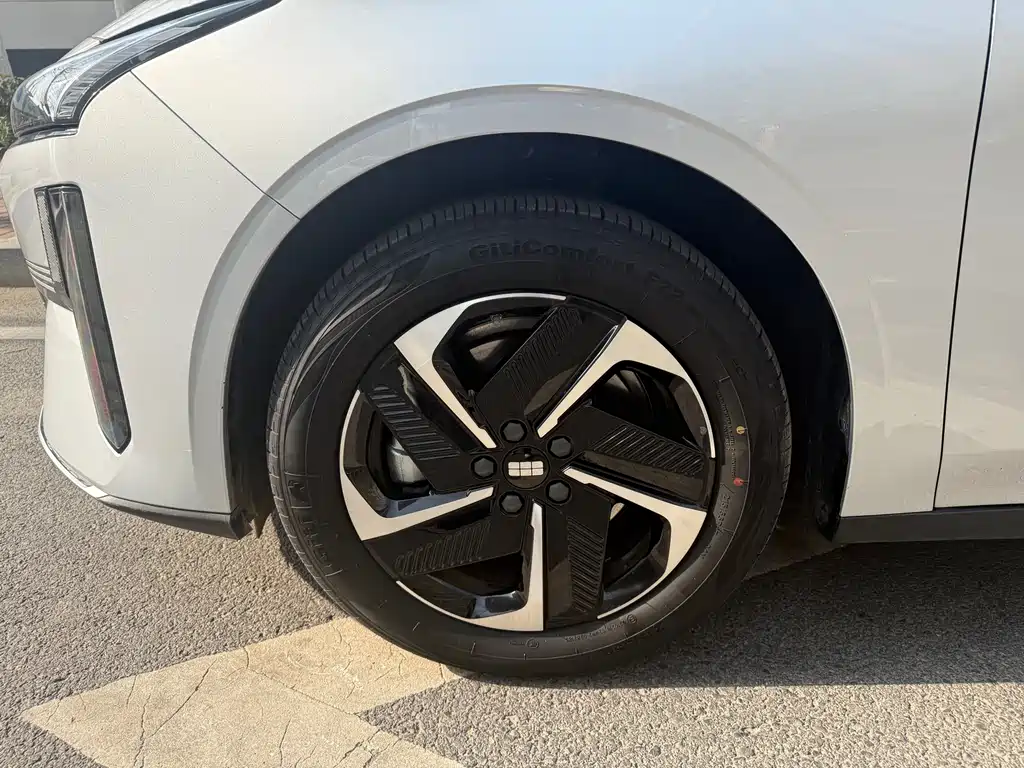 GEELY GALAXY GALAXY L6