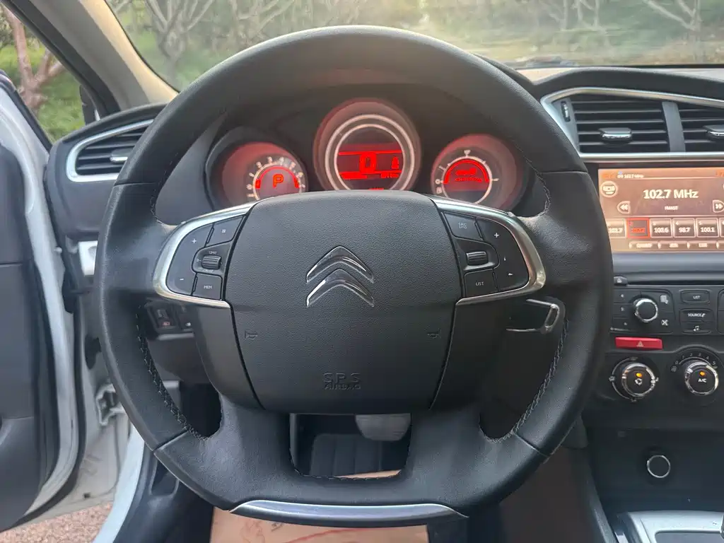 Citroen C4L — миниатюра 15