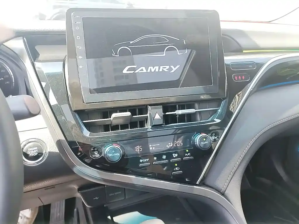 Toyota Camry — миниатюра 13