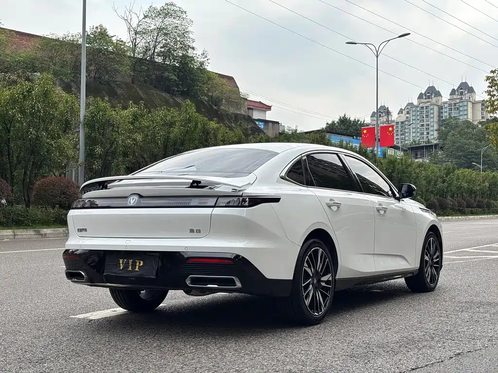 Changan Eado — миниатюра 6